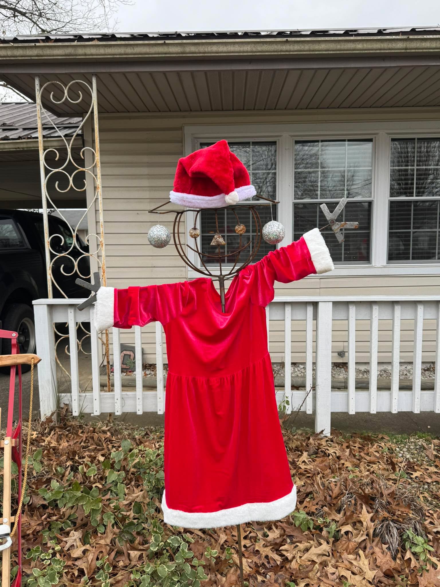 Looking for a small New Years Eve dress to put on my scarecrow. ( I know sounds weird😜) Hate to buy a new one for just one week , but if anyone has a flashy, sequined short dress I can buy for $10 or less, message me! A girls XL 14-16 or women’s xs or small should work. I might try Goodwill tomorrow.  Here’s my scarecrow now: